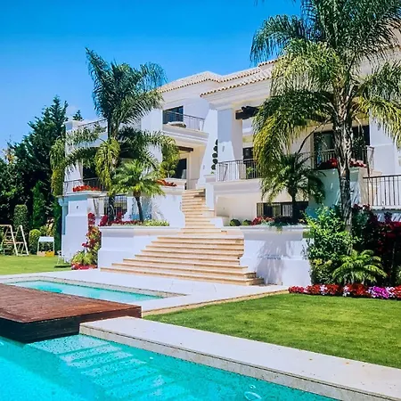 Mediterranean Villa In Sierra Blanca Chalet *